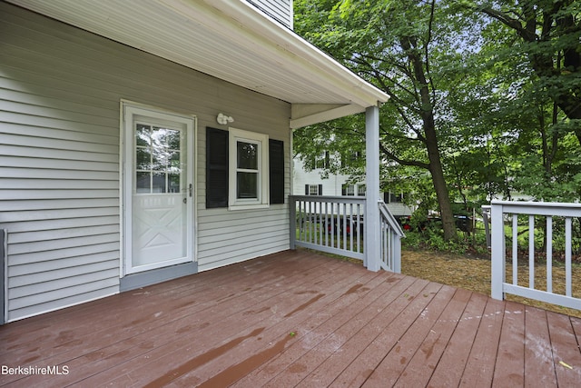 32 Hampshire St, Pittsfield, MA 01201 - view of wooden deck