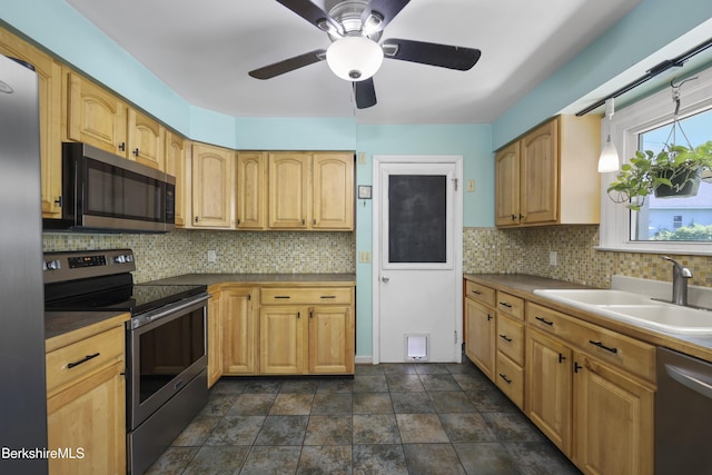 149 Fort Hill Ave, Pittsfield, MA 01201 - photo 8