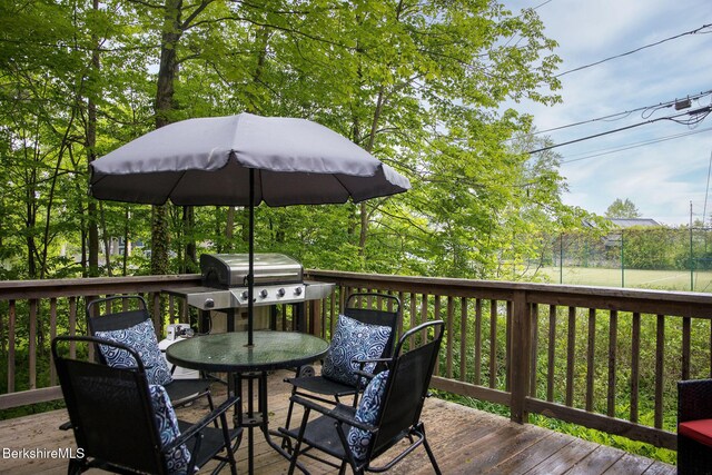10 Elm Rd, Richmond, MA 01254 - deck with outdoor dining area