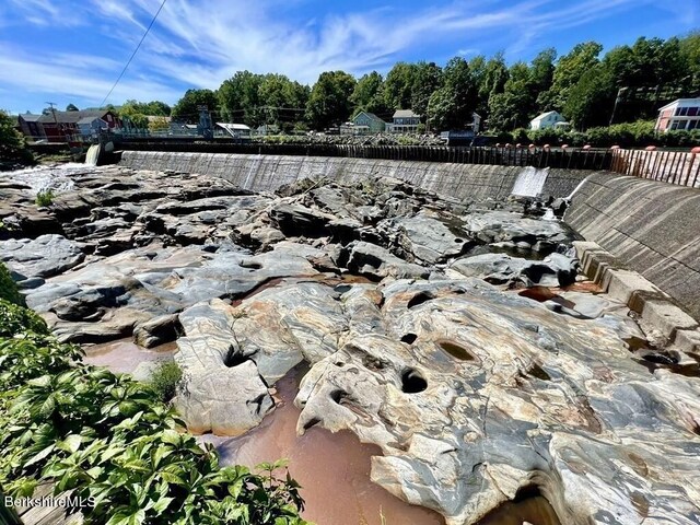10 Deerfield Ave Unit 5, Shelburne, MA 01370 - view of details