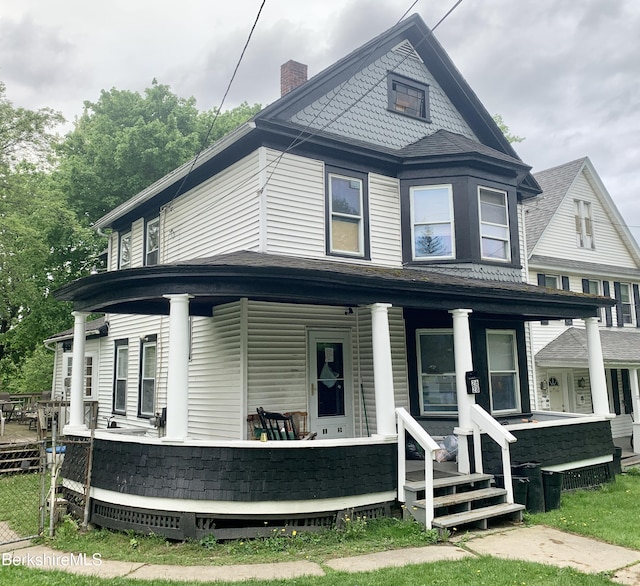 view of front of home with a porch