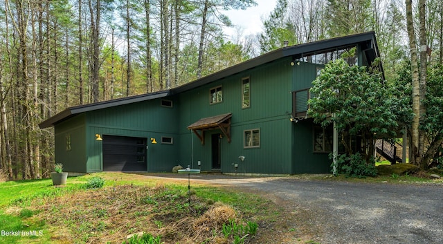 812 Canaan Southfield Rd, New Marlborough, MA 01259 - view of front of home featuring dirt driveway and an attached garage