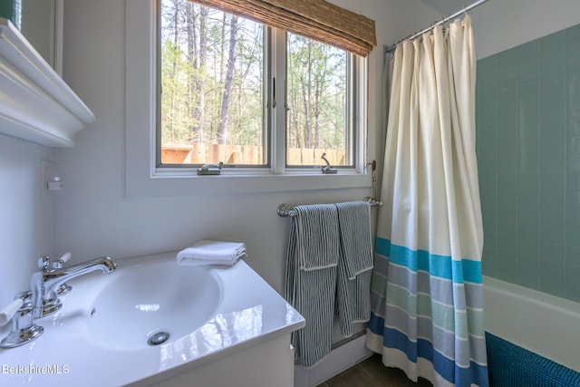 812 Canaan Southfield Rd, New Marlborough, MA 01259 - full bathroom featuring shower / tub combo and vanity