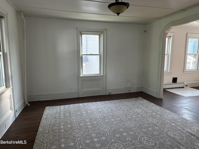 287 Houghton St, North Adams, MA 01247 - view of front facade featuring a porch and a front yard