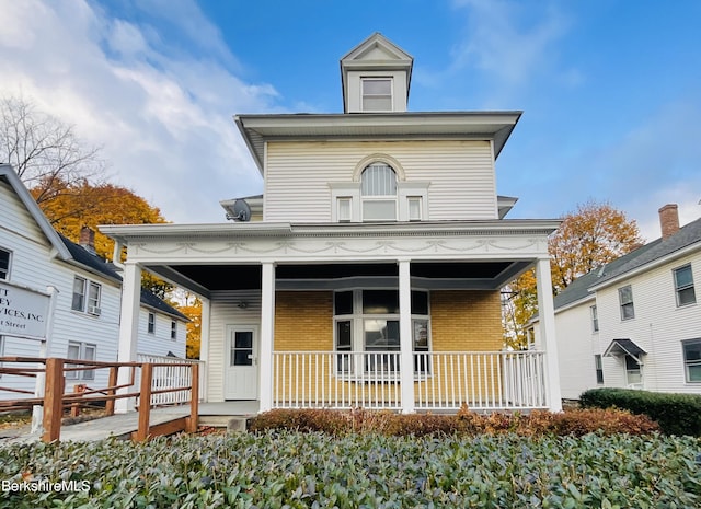 view of front facade with a porch