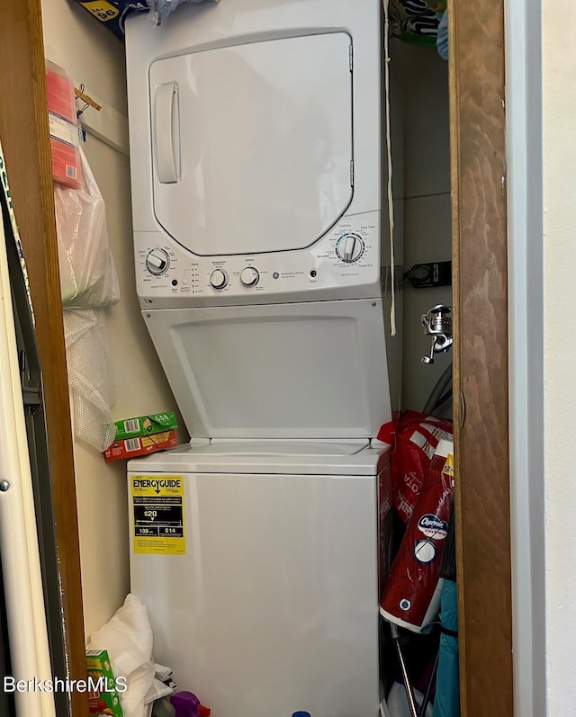 580 E Main St Bldg 2-Unit Unit 1, Lanesborough, MA 01237 - photo 6