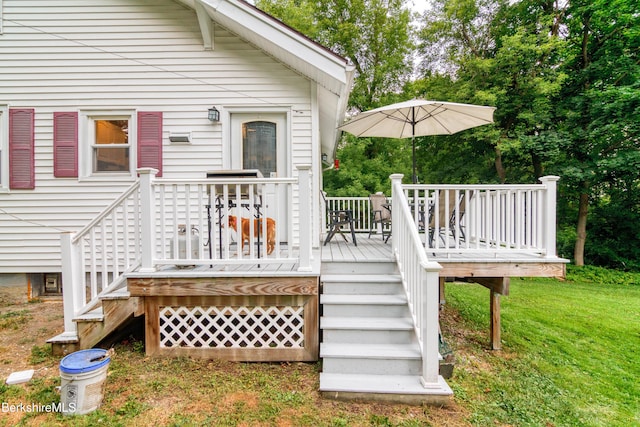 63 Yarmouth St, Pittsfield, MA 01201 - deck with stairway