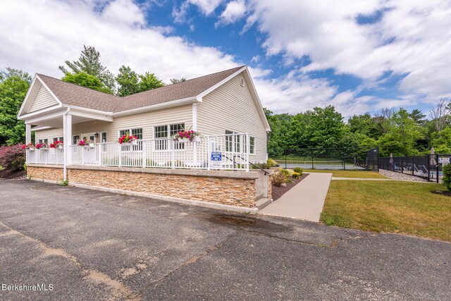19 Aspen Way, Pittsfield, MA 01201 - ranch-style home featuring roof with shingles