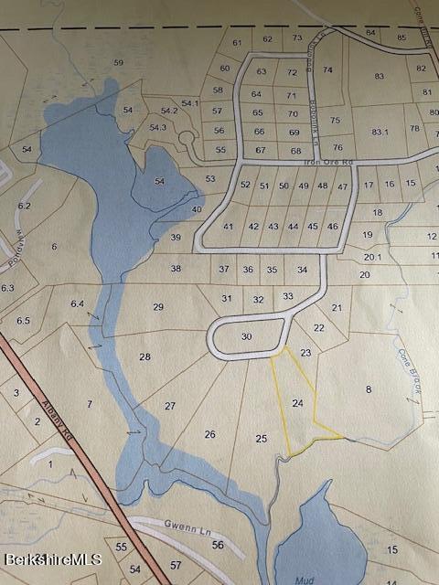 7 Silver Mine Ln, West Stockbridge, MA 01266