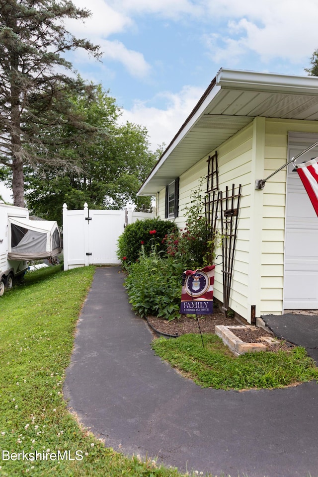 1029 S St, Dalton, MA 01226