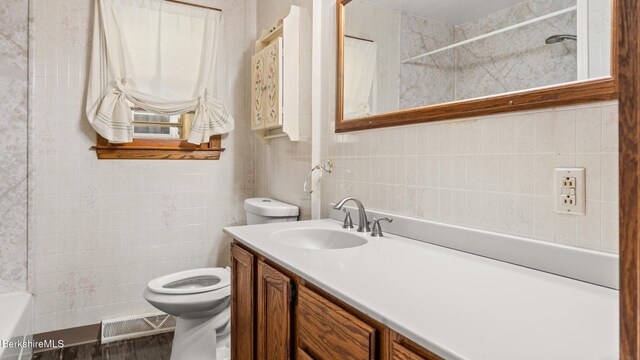 85 Wilson St, Pittsfield, MA 01201 - full bathroom with vanity and tile walls