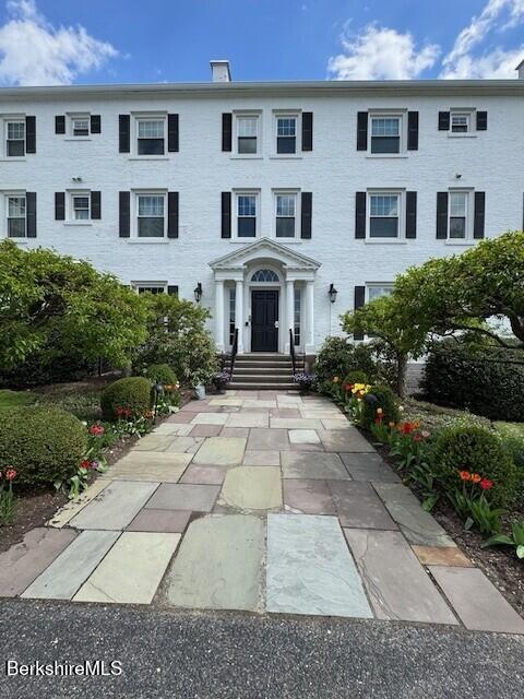 33 Maplewood Ave # 103, Pittsfield, MA 01201 - photo 1