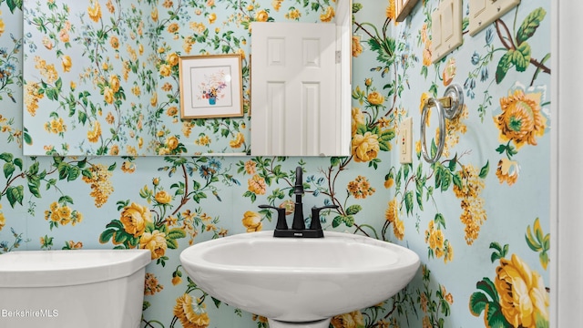 889 George Carter Rd, Becket, MA 01223 - bathroom featuring wallpapered walls