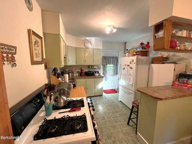 26 Charles St, North Adams, MA 01247 - photo 6