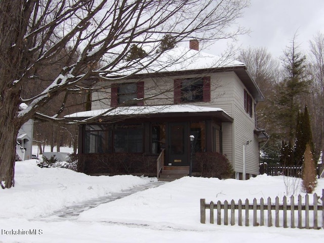 view of front of home featuring a porch