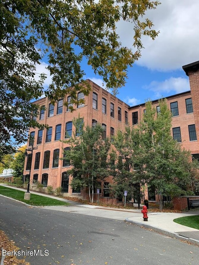 view of building exterior