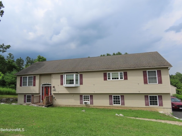 94 Gale Ave, Pittsfield, MA 01201 - raised ranch with a front lawn