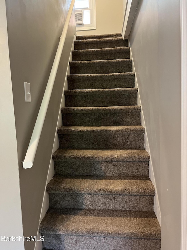 94 John St, Pittsfield, MA 01201 - view of stairs