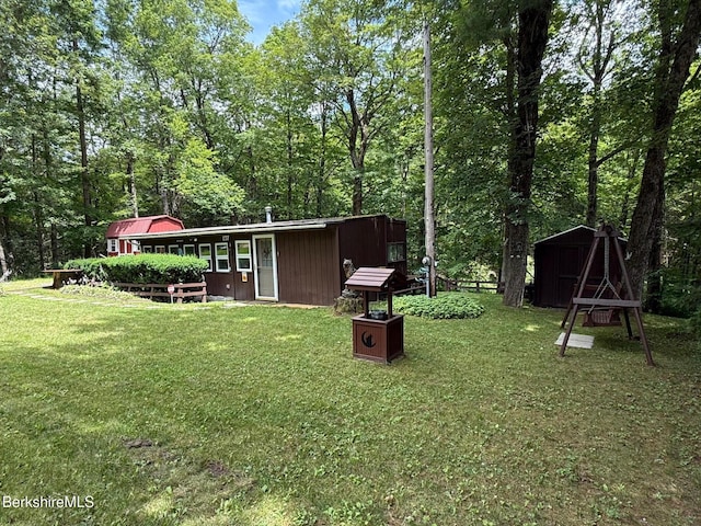 137 Sherwood Dr, Becket, MA 01223 - photo 5