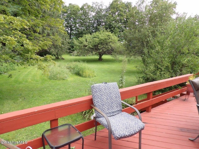 32 Williamsburg Rd, Worthington, MA 01098