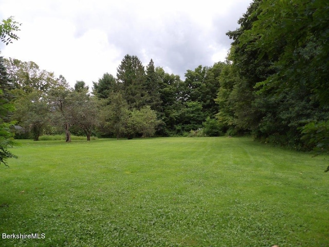 32 Williamsburg Rd, Worthington, MA 01098