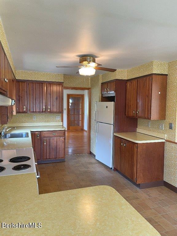 11 Oriole St, Pittsfield, MA 01201 - photo 6