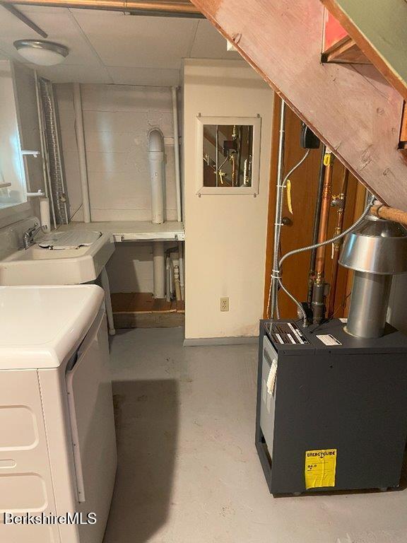 11 Oriole St, Pittsfield, MA 01201 - photo 26