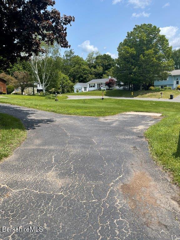 11 Oriole St, Pittsfield, MA 01201 - photo 34