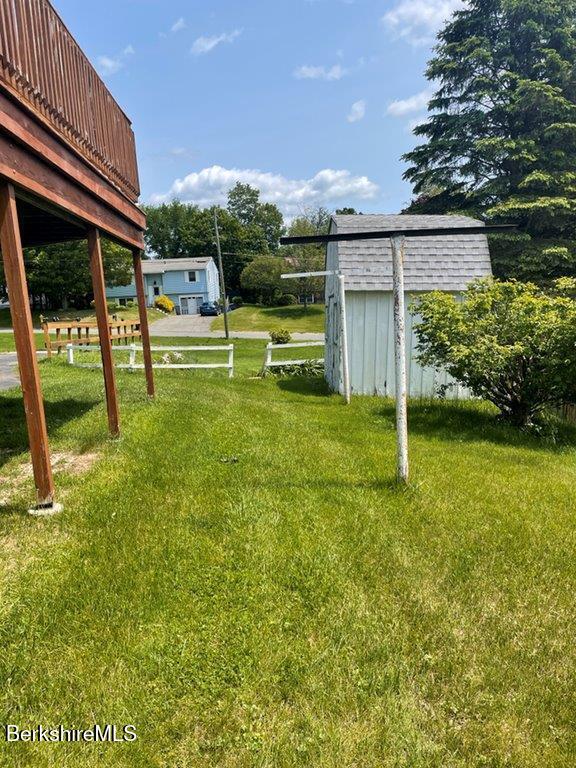 11 Oriole St, Pittsfield, MA 01201 - photo 38