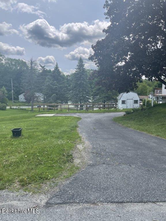 11 Oriole St, Pittsfield, MA 01201 - photo 30