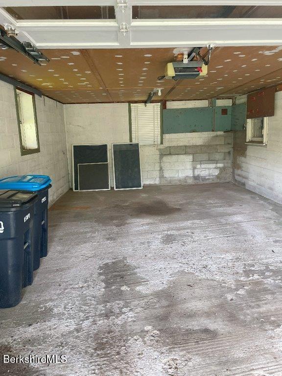 11 Oriole St, Pittsfield, MA 01201 - photo 27