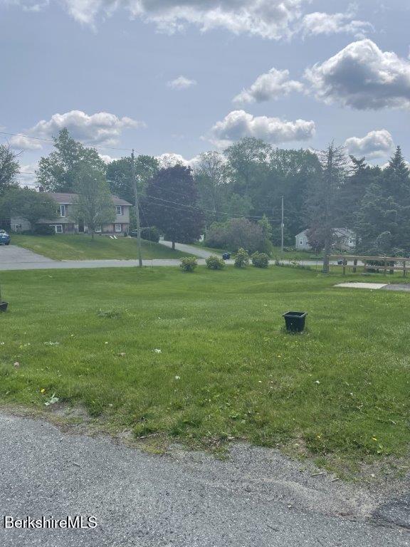 11 Oriole St, Pittsfield, MA 01201 - photo 31