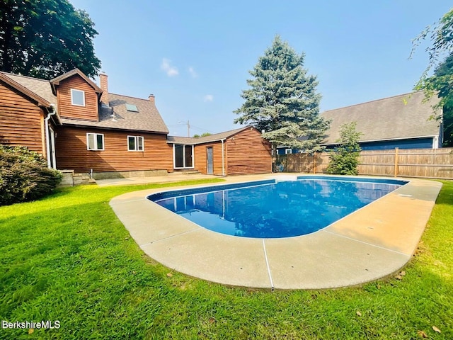 view of pool