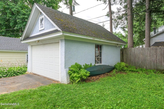 16 Revere Pkwy, Pittsfield, MA 01201 - detached garage with driveway