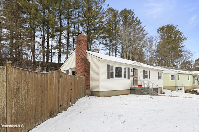 view of front of home