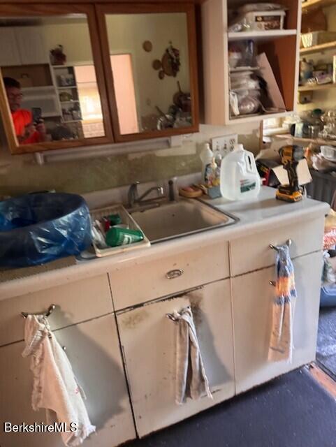 9 Anthony St, Adams, MA 01220 - kitchen with light countertops
