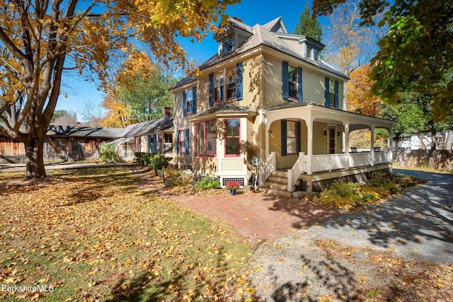 view of front facade featuring covered porch