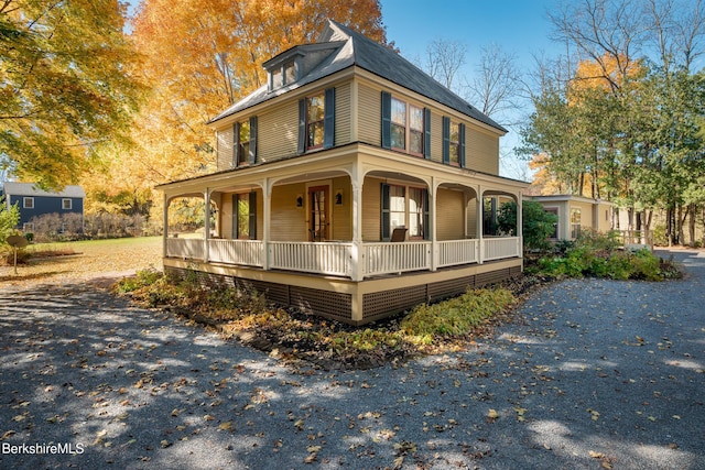 view of front of house with a porch