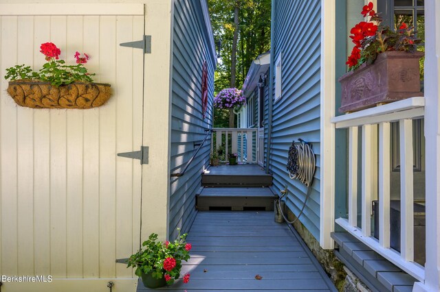 85 E Main St, Stockbridge, MA 01262 - view of deck