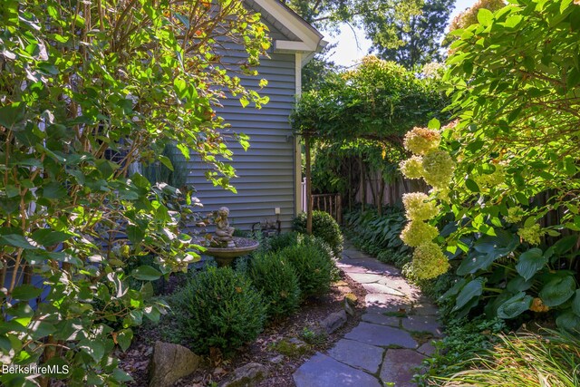 85 E Main St, Stockbridge, MA 01262 - view of home's exterior
