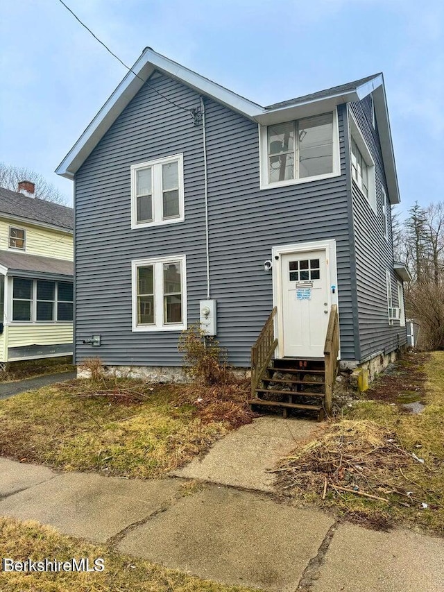 118 Danforth Ave, Pittsfield, MA 01201 - photo 1