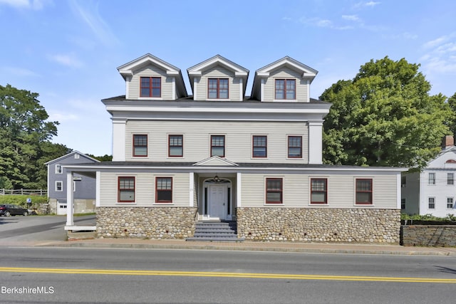 view of front of house with stone siding