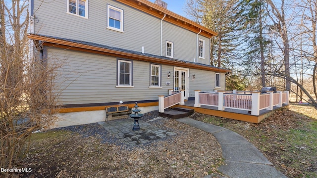 6 Eileen Dr, Rensselaer, NY 12144 - view of front of home with a deck