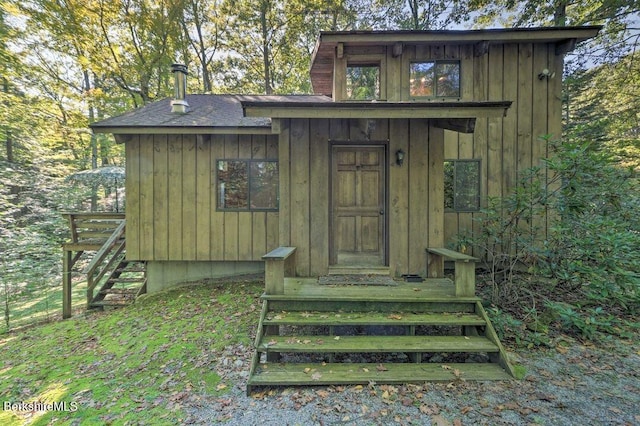 view of outbuilding