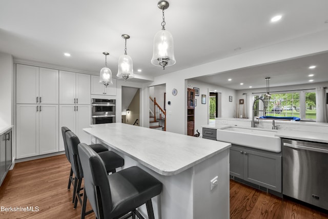 4 Woodlawn Dr, Williamstown, MA 01267 - kitchen with appliances with stainless steel finishes, a sink, a center island, recessed lighting, and gray cabinetry