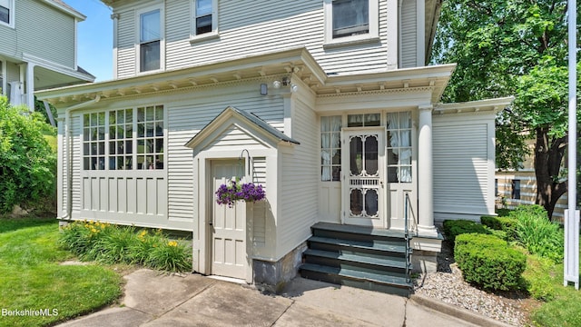 2 Melrose St, Adams, MA 01220 - entrance to property