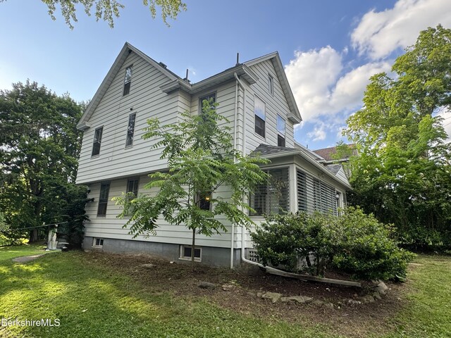 97 Lenox Ave, Pittsfield, MA 01201 - photo 16