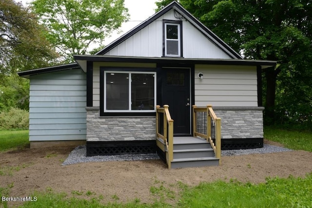 26 Davis St, Pittsfield, MA 01201 - back of property featuring stone siding