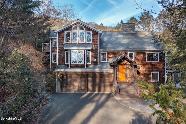 view of front of property featuring a garage