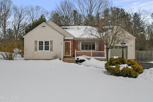 view of front facade with a garage